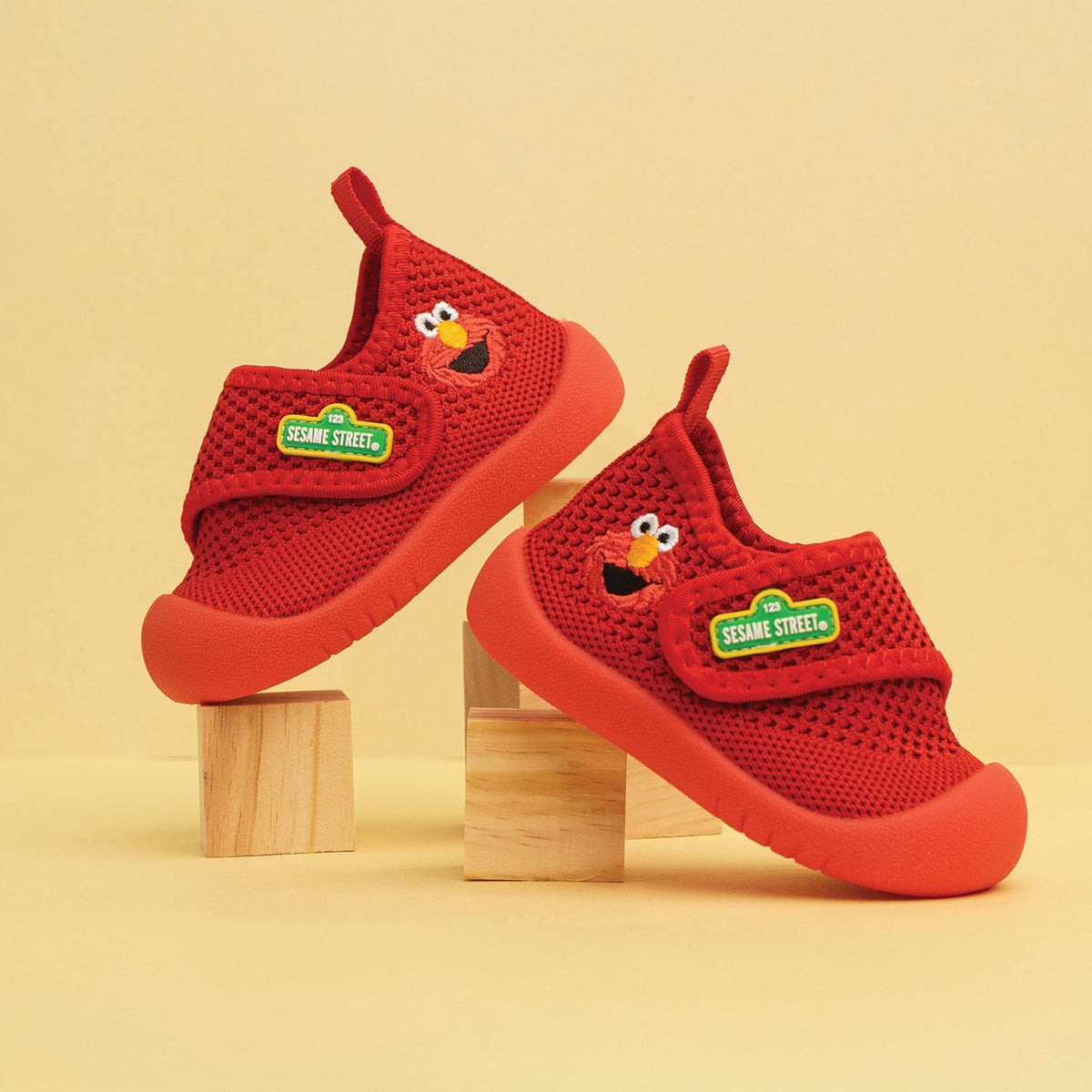 Duckies Velcro Elmo Red