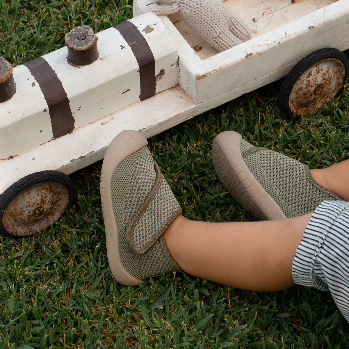 Duckies Velcro Olive