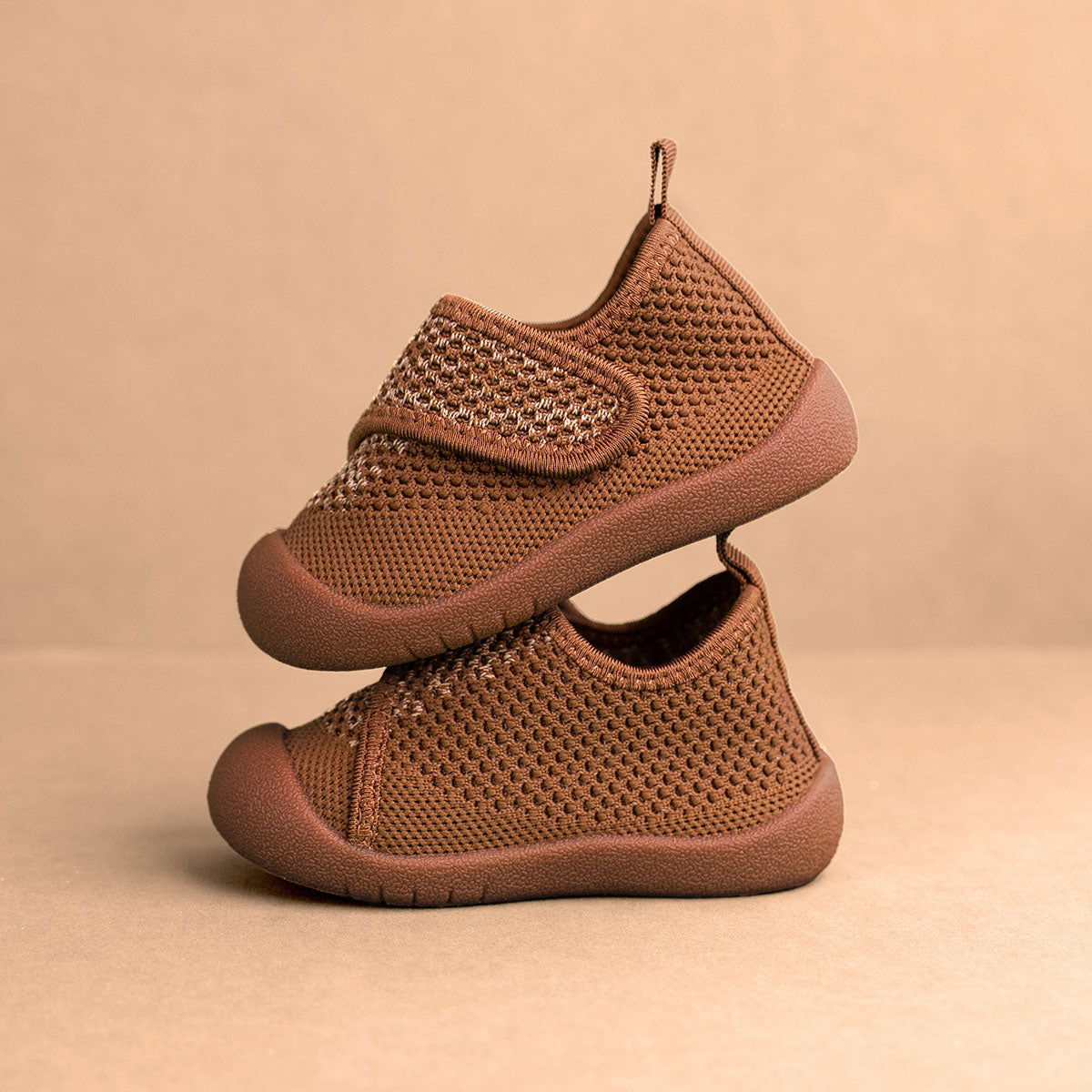 Duckies Velcro Walnut